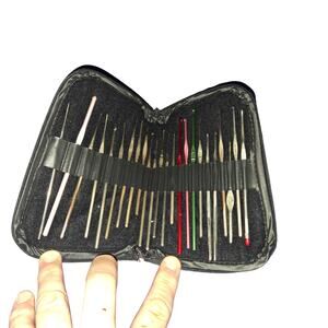 Case 20 plus assorted crochet hooks / needles  boys hero and more
